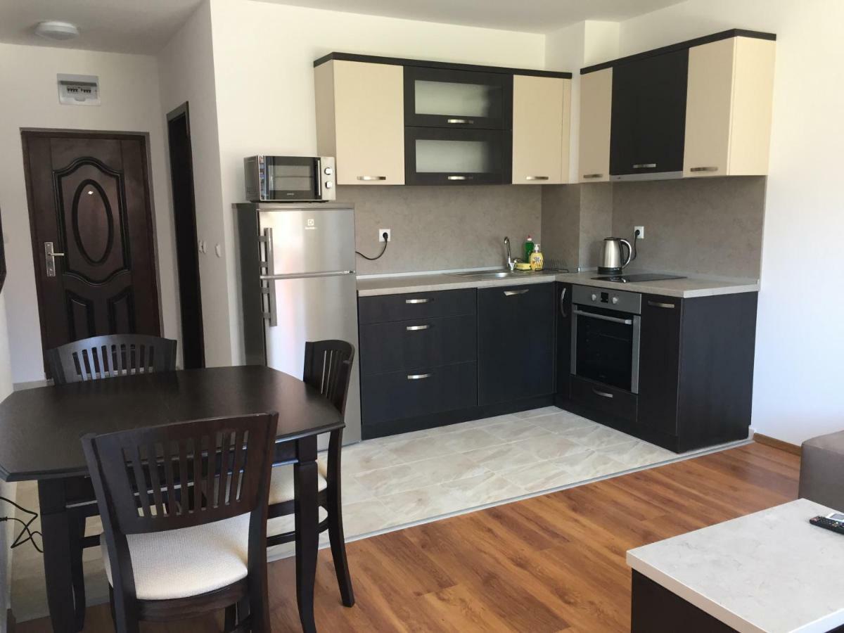 Apartments Dione เปาโมเรีย ภายนอก รูปภาพ